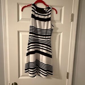 Monteau Los Angeles | Black & White Striped Sleeveless A Line Dress | Size M